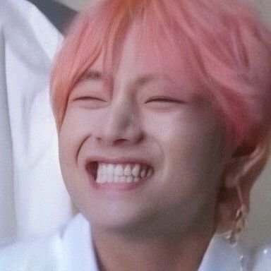 i luv tae's teefies a normal amount 💜 soft happy content, small things that make me happy. 🐻👂🏼= bear handles. ami since 2018. semi-verbal autistic + spoonie