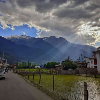 Showcasing #Paddar. A blissful place in District Kishtwar of J&K. World famous for Sapphire & Machail Mata. 14K+ followers on https://t.co/onYKG6ifFt