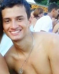 Mal-Humorado, Preguiçoso, Feio, Duro, a pé e de Havaianas!
