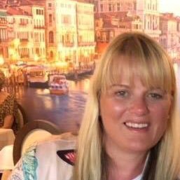 VikkiLevy2's profile picture. 