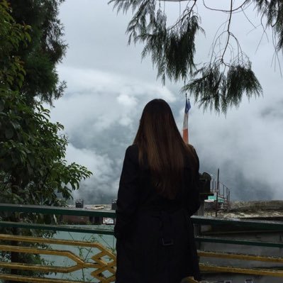 chetnaofficial's profile picture. 