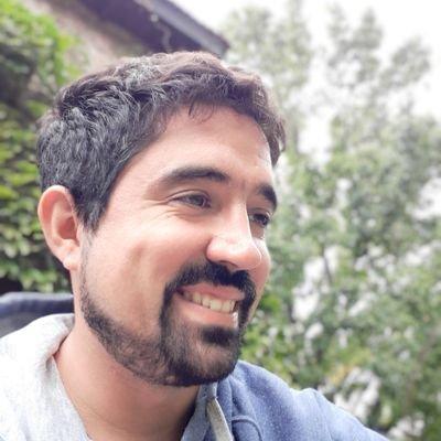 Licenciado y trabajador de la Comunicación. Ciudadano de Tigre por adopción. Murguista no tan frustrado. Zurdo. (Será siempre Independiente...)