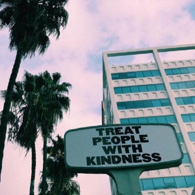 Suzie1Dlover's profile picture. 