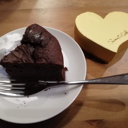 uunkotsu's profile picture. 捨てアカウントになってましたが、新コロ情報収集のためにまた使い始めました。今更ですがtwitterの集合知すごいわ・・ITとテニスとサッカーの情報も追っています。