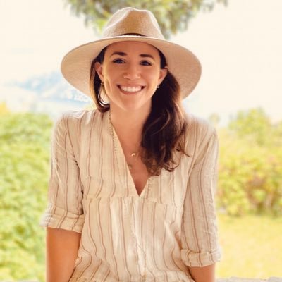 Founder, @REYAComms | Travel publicist telling stories of the near, far and dear to the heart | 🏆 “Top Women in PR 2019” by @prnews