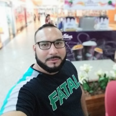 técnico em segurança do trabalho.

Evangélico cristão.

🎹🎵🎶 músico tecladista