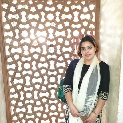 Writer. Lover of books, trees & tranquility. Yogurt addict. Student of literature, psychology and spirituality. 
Live. Laugh. Love. 
https://t.co/AIOc4aciFH