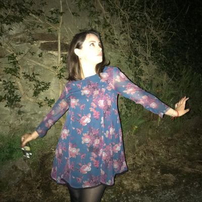 Feminist / International Relations / Politics / Cat Lady / Music Junkie / Vanlife / 🇲🇽🇮🇪 💜💚