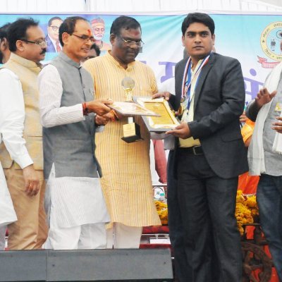 राष्ट्रीय अध्यक्ष अखिल भारतीय मेहरा समाज संगठन दिल्ली Engineer / management writer & poet