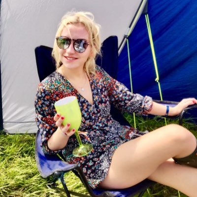 olive____'s profile picture. 💜 Midwife