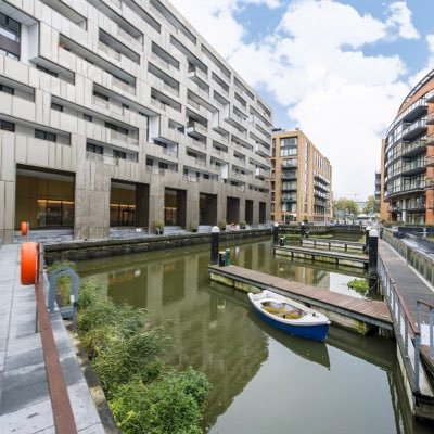 #SHAREDOWNERSHIP £275k 50% share. A rare opportunity to buy a property near Sloane Square at popular Grosvenor Waterside. Big secluded terrace, away from road.