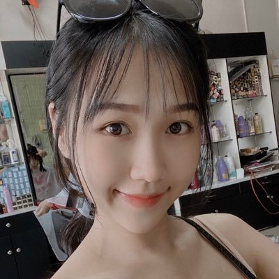 HuynNgu33309248's profile picture. Sống tích cực