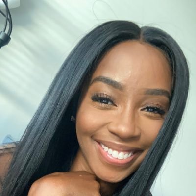 Naija Babe 🇳🇬| 3rd Year Med Student 👩🏾⚕️| Motivator 🗣| Believer🙏🏾| IG Blogger |Breaking stats one day at a time 📈