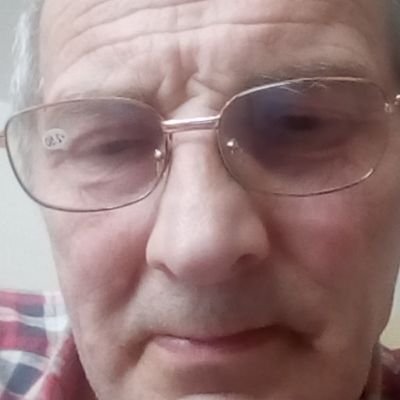 MolikPavel's profile picture. demokrat, nesouhlasící s migračním šílenstvím.