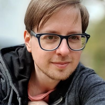 Cornwall based model maker/art dept, snowboarder, artist, gamer and definitely not a robot