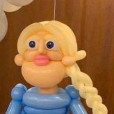 frozenisafraud's profile picture. not from disney's frozen