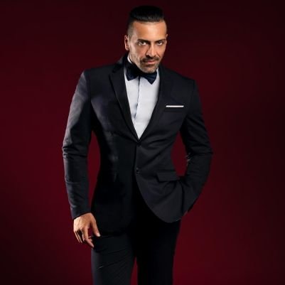 Bailarín Profesional,Campeón del Mundial de tango 2022.bailarin de Forever Tango,Rojo Tango Hotel Faena.Dir de su Espectáculo R.ASTRADA