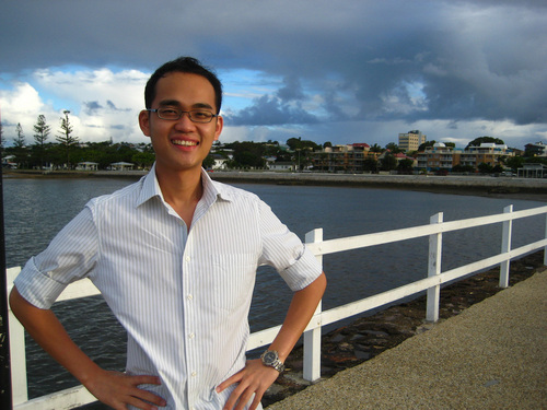 A Doctor, many other interest including Internet Marketing, Blogging, Making New Friends online and offline, music, traveling around the world and life itself