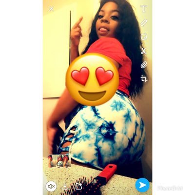 Don’t study 📚 me , you won’t graduate 👩🎓🙄😈 iG: _keepingupwithNola 👻pinkweed95