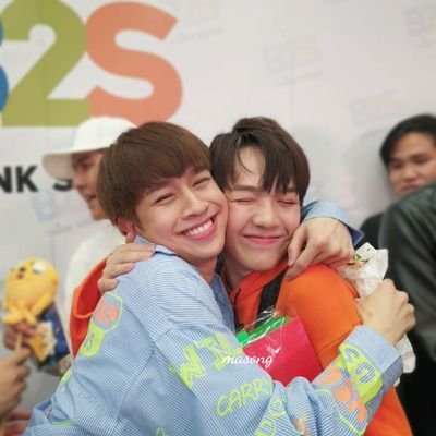 Support Thai Idols. Thai BL lover. @FlukeNatouch @cooheartt and @xiwwixs are my babies. Adore 
@Earth_Pirapat If you have questions abt Thai, you can ask me.