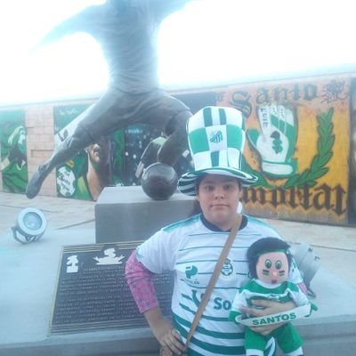 me llamó Fernanda me gusta las cosas de papelería las plumas de colores también me gusta mucho el futbol y mi equipo favorito es el santos laguna