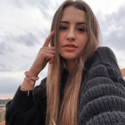 paulabanezz's profile picture. 👻