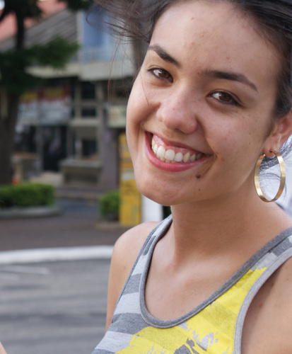 Jornalista. Repórter e editora de dois cadernos do Jornal Periscópio.