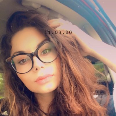 _alliezee's profile picture. Get a grip on reality you silly bitch.