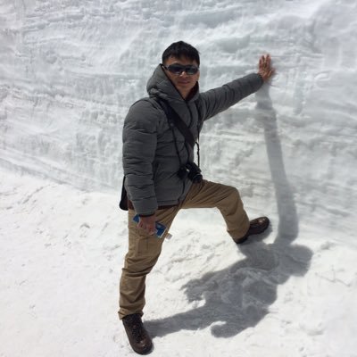 YamashitaChung's profile picture. 活的簡單，但不是簡單地活著；不愁物質的匱乏，但做心靈的富翁； 不怕世間的貧苦，但做自在的主人。