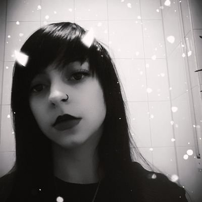 HimariSixx's profile picture. ♥21♠
Emo 💚🖤
Fav. Bands: MIW, Holding Absence and My Chemical Romance🖤🎃