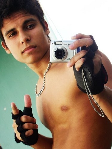 Hehe add q fika sabendo mais de mim!!! Msn: pablo-_-wonder@hotmail.com