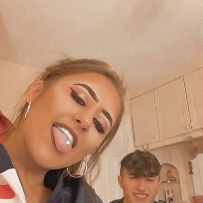 lauralahart's profile picture. 