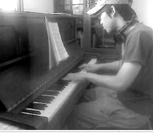 Musician/Writer/Major in launguistic of english/Soul 
.Univ/Sports mania/25