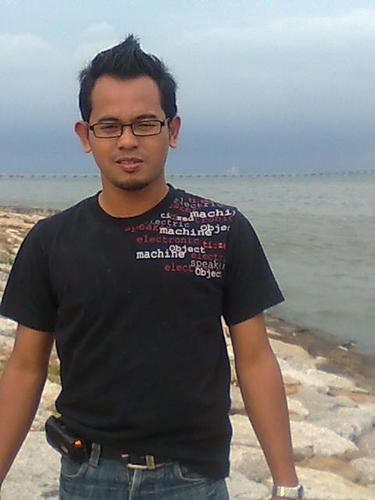 nazaputra's profile picture. lama aku xon9 tweeter nie..hehe