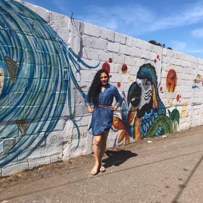 Hija de Dios, Abogada y Notaría