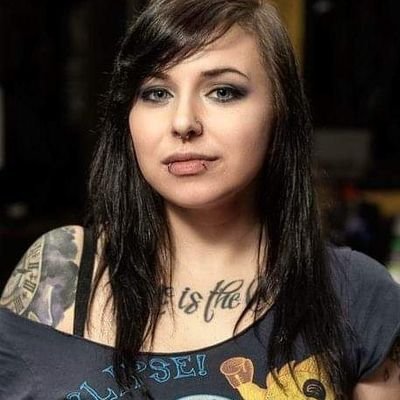 ash_ash_babby's profile picture. Detroitish/Mom of flesh & fur/Graphic Designer/Nerd/Scorpio