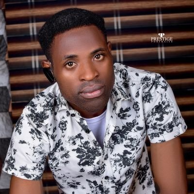 Eddieomon_'s profile picture. 