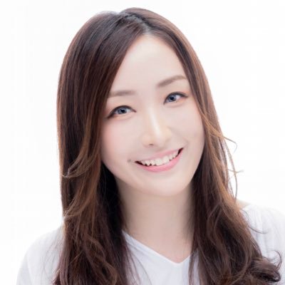 声優の植田佳奈です。趣味はゲームに麻雀、料理教室、映画、スキー！ ゲーム配信チャンネル YouTube （ https://t.co/WFdMiiY57Z ) デバイス（ https://t.co/X7tH3gnhp