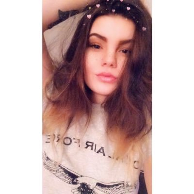 xsophfoxx's profile picture. Jus’ your average joe-