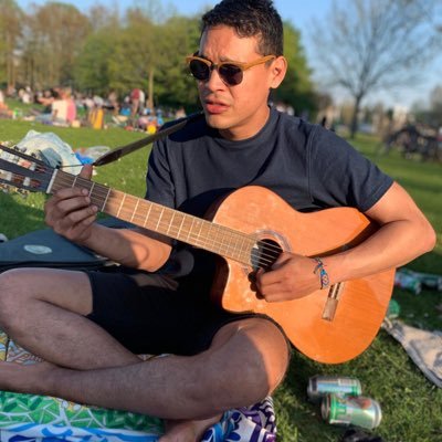 maurodlara14's profile picture. Fiel creyente de la economía social de mercado. Amante del fútbol ,la música reggae y los idiomas.       Creador de https://t.co/g0l1krrXO9