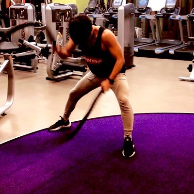 筋トレは世界を幸せにします!大阪出身です!25歳のパーソナルトレーナー💪主にトレーニング全般についてツイート,公式LINE限定情報も配信しています🎁Webサイトでプレゼント!!!