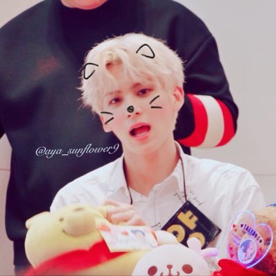 sf9/🌞/特別だよ/こちらこそいつもありがとう/ピアス左耳左頬/✍ありがとう❤️/脇腹腕/特別にケーキ準備しました！/おねえちゃんの服借りました！/水/一緒に歩いていける友達/あやかねえちゃん/かわいいめっちゃ/髪アップして/ぼくあやかのことすきだよ/どこにも行かない！/忘れないよひとつだから信じてるから