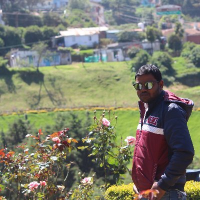 Suren17490's profile picture. 