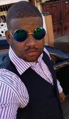 Ing. Vásquez ,esposo buen hijo un servidor de la comunidad..