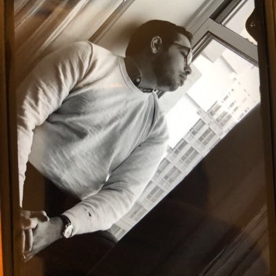 R_MA001's profile picture. Investing, History, Policy Studies & Art @SyracuseU Alum 🍊