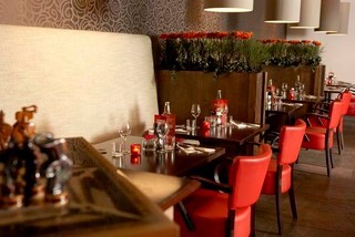 Restaurant Flavours is een compleet nieuw concept midden in het hart van Son en Breugel waarin kwalitatief en uitdagend gekookt wordt vanuit een open keuken.
