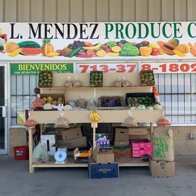 Negocio familiar especializado en distribución de frutas y legumbres. Le vendemos a tiendas, mercados, restaurantes, y publico abierto.
Owner: @Evaristomusic