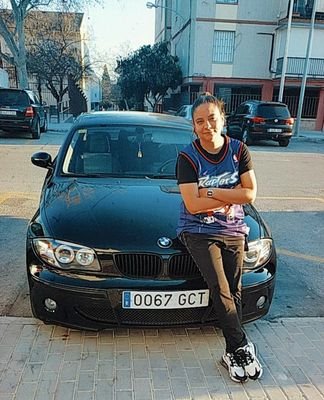 8_poti's profile picture. libre como una liebre, loca como una cabra 🍀