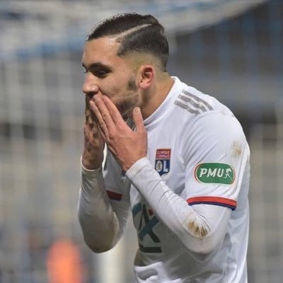 benzeleg9's profile picture. 