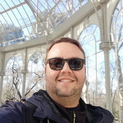 aaronSramos's profile picture. Fotógrafo y Diseñador de Iluminación.
Me muevo entre la luz y las sombras.

📷+🎛

Photographer & Lighting Designer.